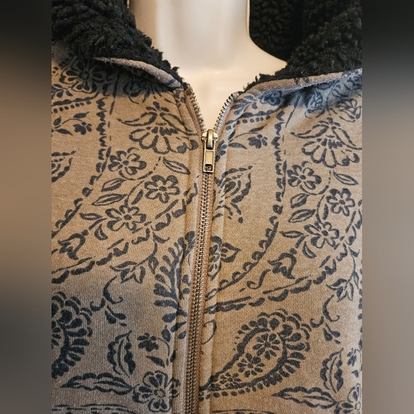 Forever 21 Paisley Print Zip-up Hoodie. size S  Brown and black  sherpa - Picture 8 of 16